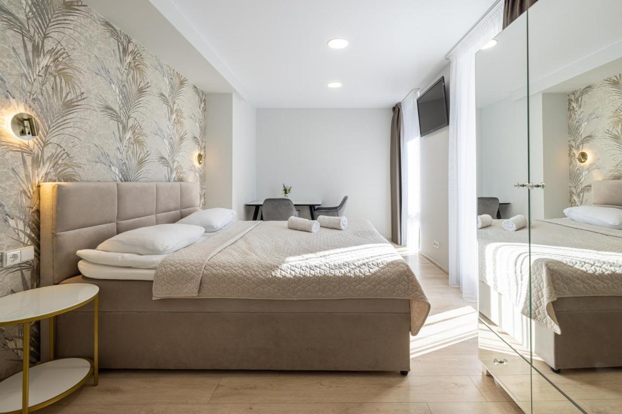 Dharma Stay Apartamentai Su Terasa Ir Vaizdu I Miesta Тельшяй Экстерьер фото