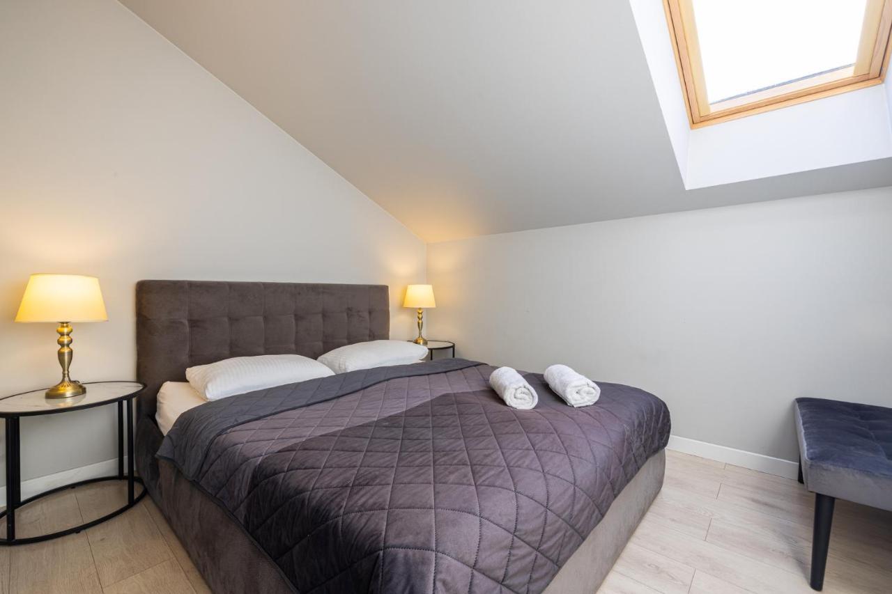 Dharma Stay Apartamentai Su Terasa Ir Vaizdu I Miesta Тельшяй Экстерьер фото