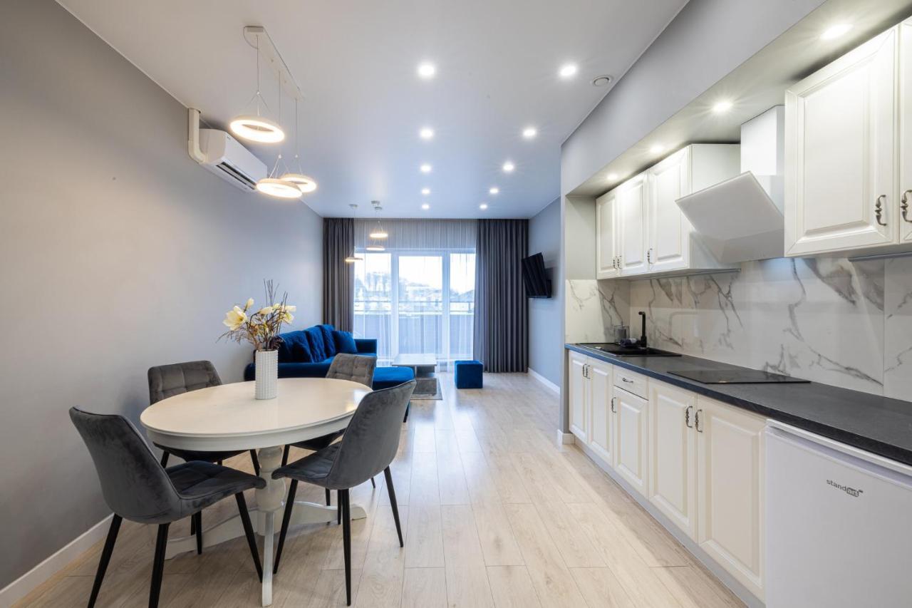 Dharma Stay Apartamentai Su Terasa Ir Vaizdu I Miesta Тельшяй Экстерьер фото